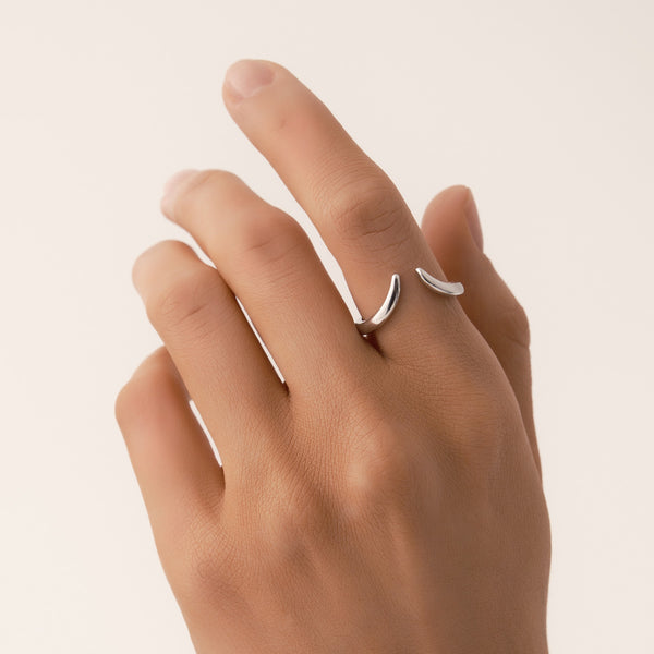 Horn Ring in Sterling Silver